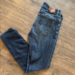Lucky brand skinny jeans 2/26